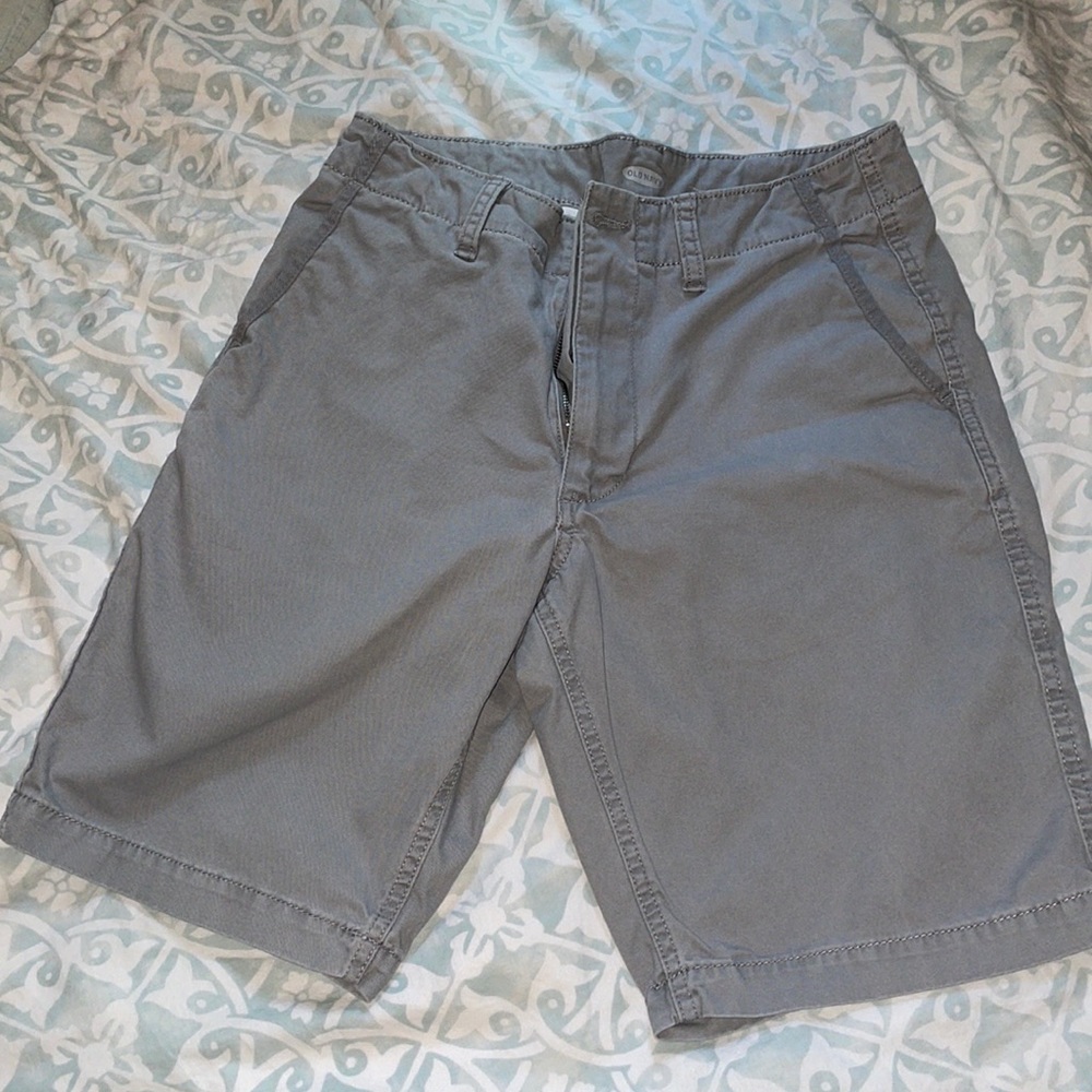 Old Navy grey mens shorts size 30 with 9” inseam